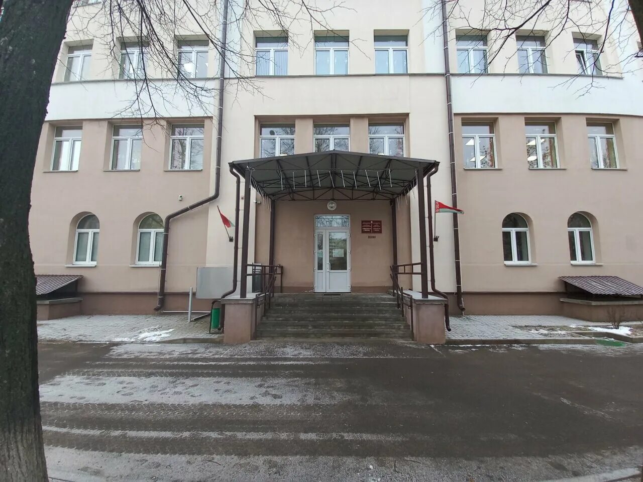 Школа 2 гродно. 6 школа муром. Красногорск комсомольская 5. Гимназия 6 брянск. Нудистская гимназия минск.