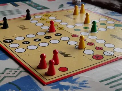 Поставь игры в которые играют