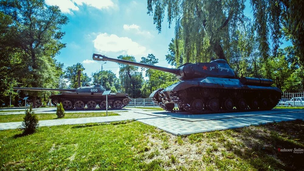 Черкесск парк зеленый остров. ПКИО зеленый остров Черкесск. Зелёный остров Черкесск сверху. ПКИО зеленый остров Черкесск Военная техника. Зеленый парк черкесск