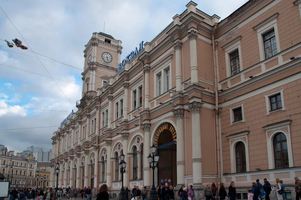 Московский вокзал спб. Московский вокзал санкт-петербург архитектор. тон московский вокзал в петербурге. московский вокзал снаружи. главный московский вокзал.