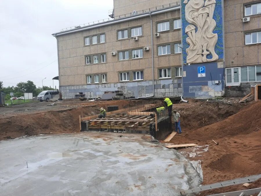 Дворец культуры Прогресс Арсеньев. Площадь ДК Прогресс Арсеньев. Реконструкция сквера. Реконструкция зданий в России. Случай в прогрессе