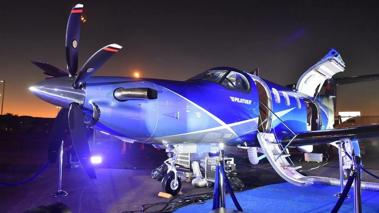 Пилатус рс. Pilatus pc-12. pilatus pc-12 ng. пилатус пс 12. самолет пилатус рс-12.