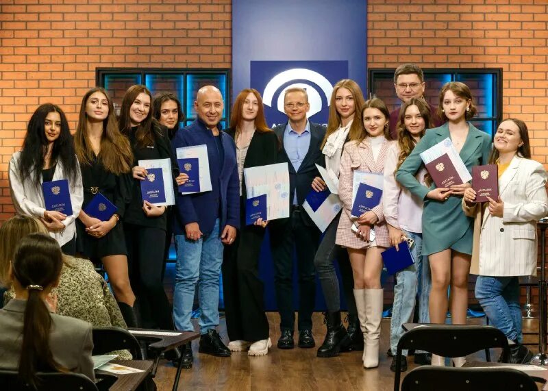 академия медиа 24