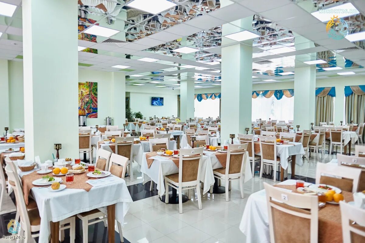 Ессентукский, санаторий 3*. Санаторий питание казахстан. Обеденный зал санатория. Санаторий казахстан ессентуки. Санаторий казахстан ессентуки.