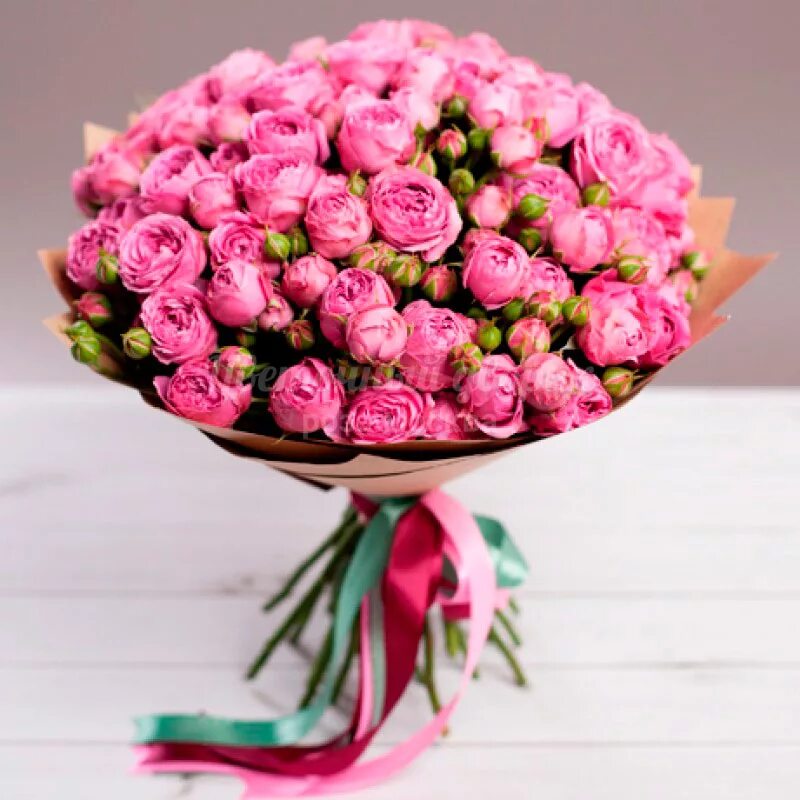 Букеты пионовидных роз бомбастик. Букет пионовидных роз 51. Букет из пионовидных кустовых роз. Букет из пионовидных кустовых роз. Роза леди бомбастик.