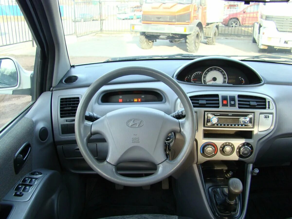 хендай матрикс 2007 салон. Hyundai matrix 2008 салон. Hyundai matrix 2001. Hyundai matrix 2005 салон. хендай матрикс механика 2006.
