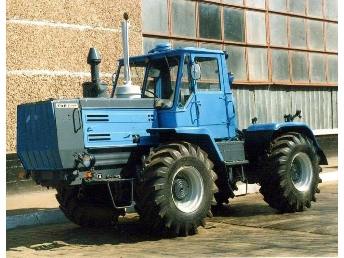 Трактор т150 хтз 17221. Трактор хтз-150к-09-25. Т-150 трактор колесный. Трактор хтз-150к-09-25. Хтз 150к 09.