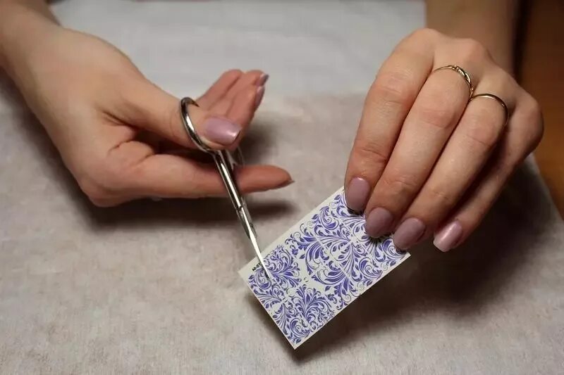 Самодельные слайдеры для ногтей. Слайдер-дизайн для ногтей. Дизайн ногтей со слайдерами фото. Как делать слайдеры на ногти.