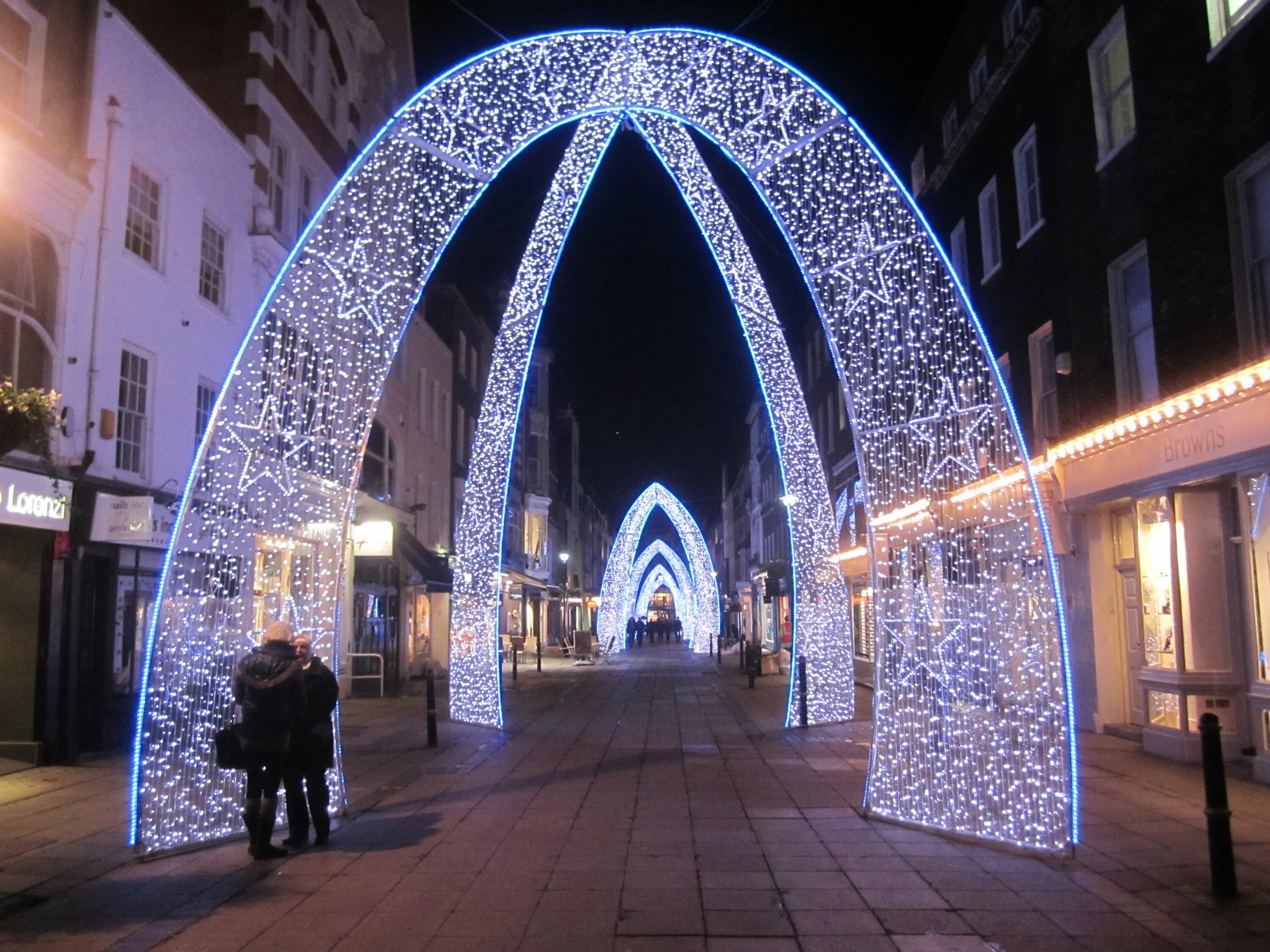 Светодиодная арка. Рождественская арка. Новогодняя арка. Новогодняя арка фото. Новогодняя арка в саду.