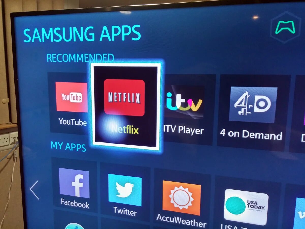 Samsung apps для Smart TV. Samsung Smart TV Store. DLNA Samsung Smart TV. Samsung apps для телевизора Smart TV. Приложение телевизор для смарт тв самсунг