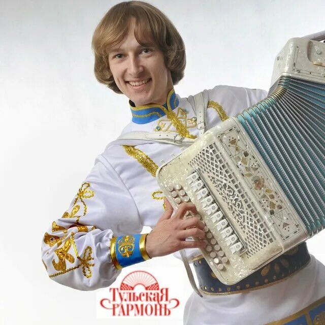 павел уханов. уханов гармонь. гармонь павел уханов. павел уханов гармонист. тульская гармонь куликово поле.