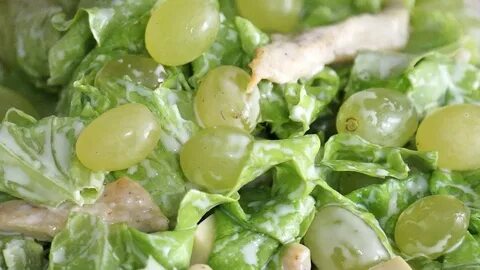 Салат с виноградом и курицей