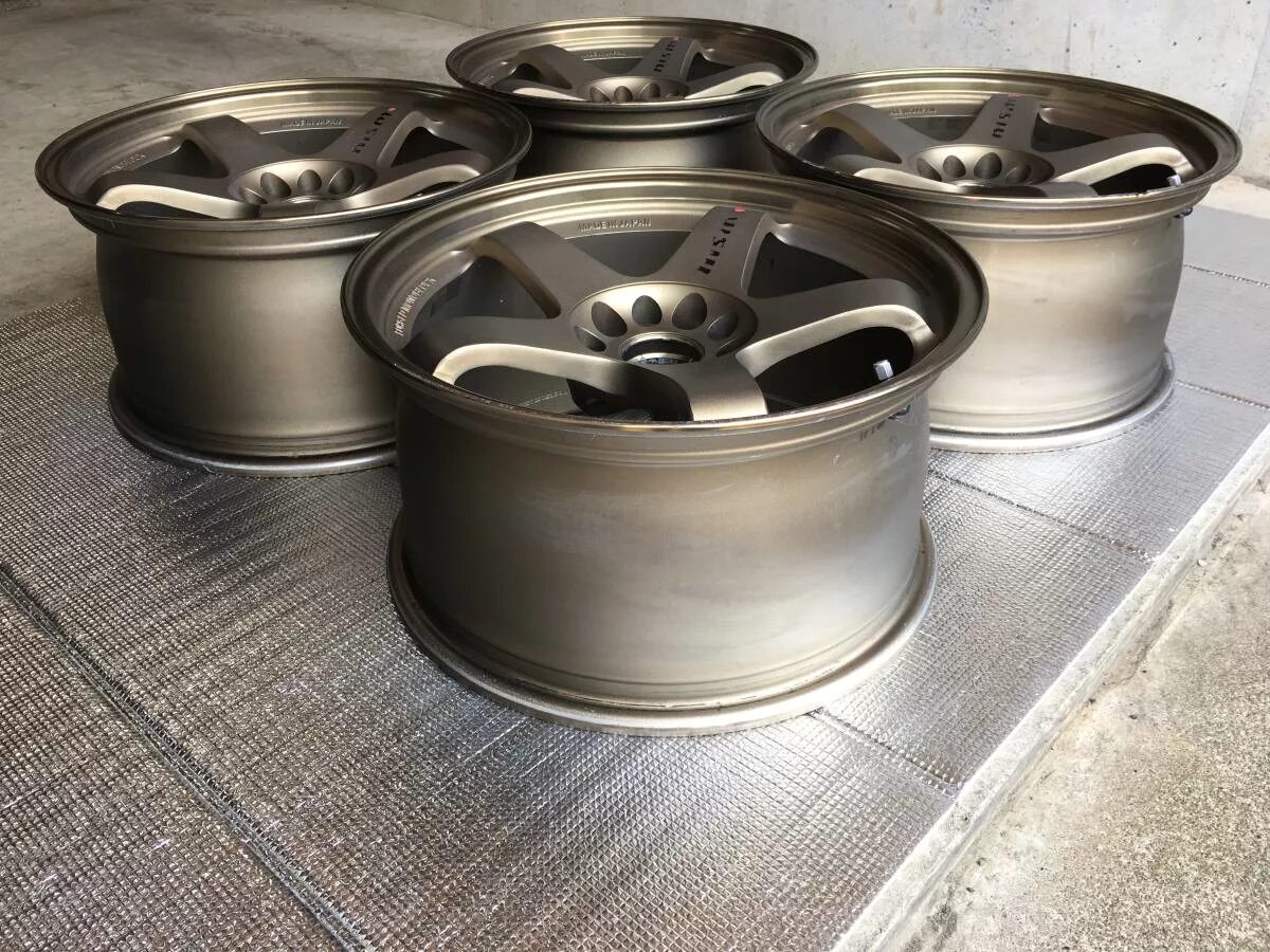 Диски 33. Rays nismo lm gt4. nismo rays lm gt4 bronze 17. nismo rays gt4 бронза. диски nismo lm gt4.