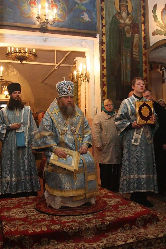 дьякон казанский храм коломенское. служба в храме в коломенском. служба в михаило архангельком храме в архангельска. шкинь коломенский район храм иконостас. богослужения в коломенском.