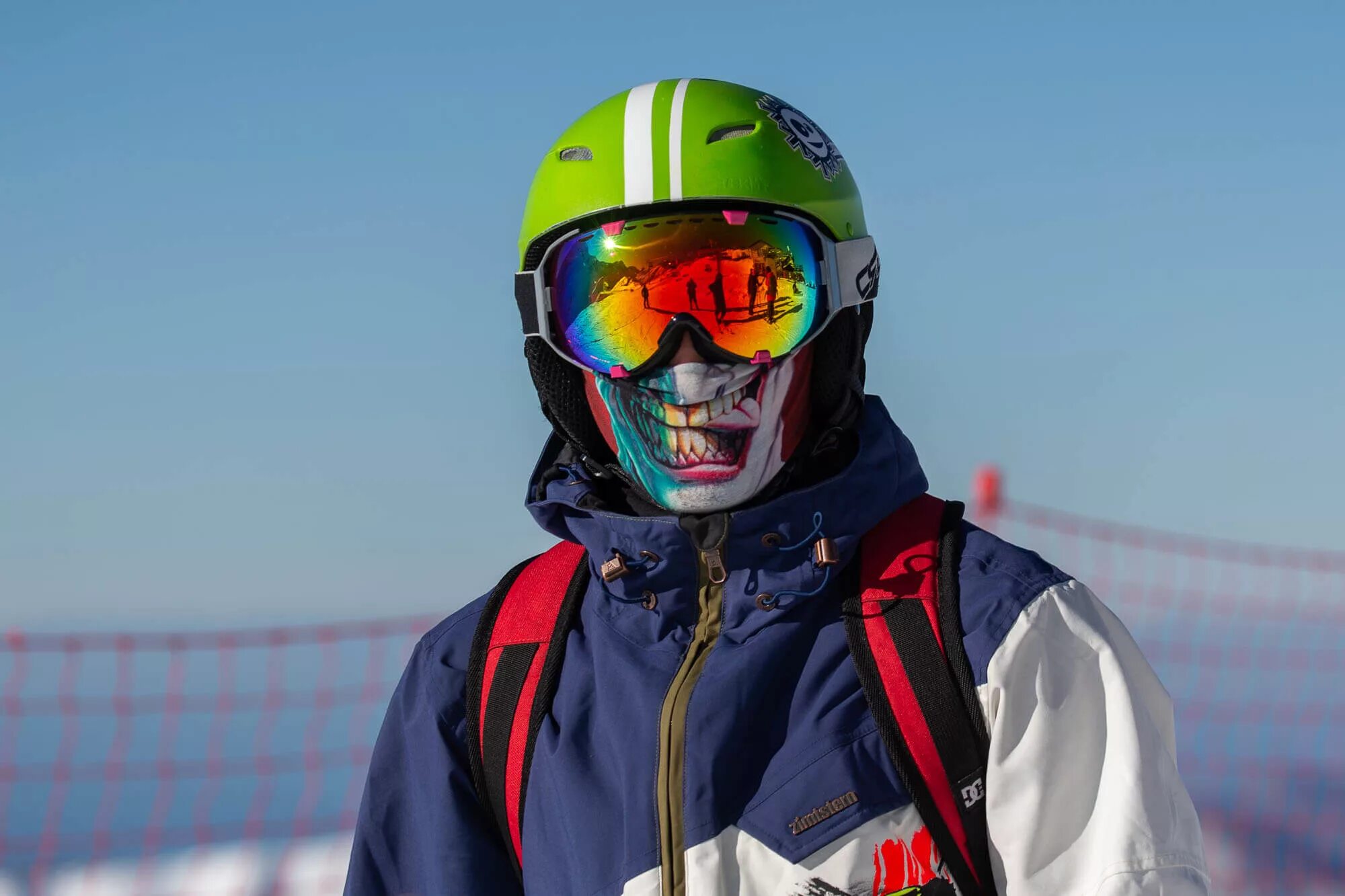 Тренер горные лыжи. Горнолыжный костюм. Инструктор горные лыжи красная поляна. Инструктор красная поляна александр. Красный инструктор.