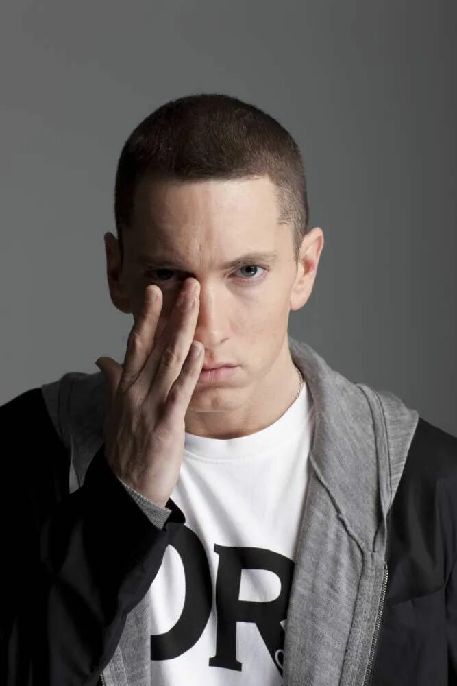 Эминем 2000. Эминем лысый лысый. Эминем прическа. Eminem стрижка. Слим шейди.