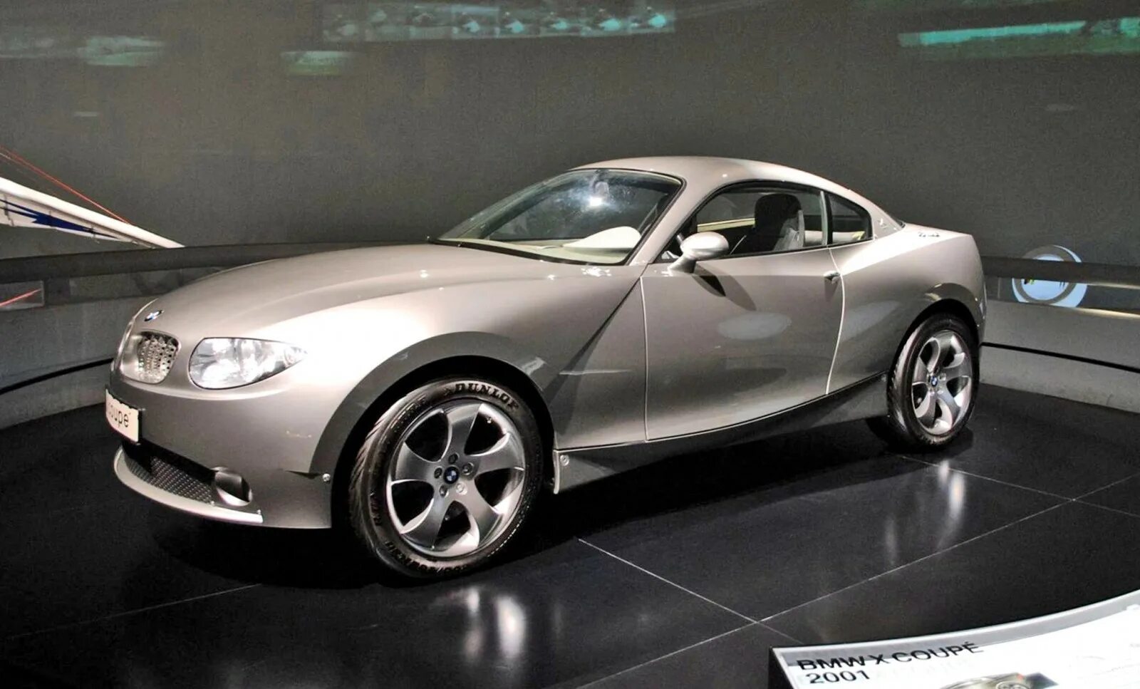 2001: BMW X Coupe. BMW Х купе. Машина revved. Марка revved автомобиль.