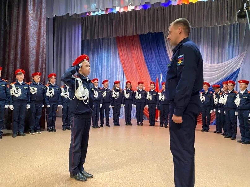 7 международный кадетский бал 2022 москва. Пост 1 на поклонной горе кадеты. Кадетский класс. Кадетская 27. Кадетская школа терек.