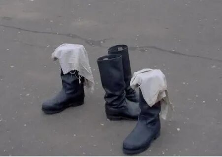 Понюхал портянку и заколдобился