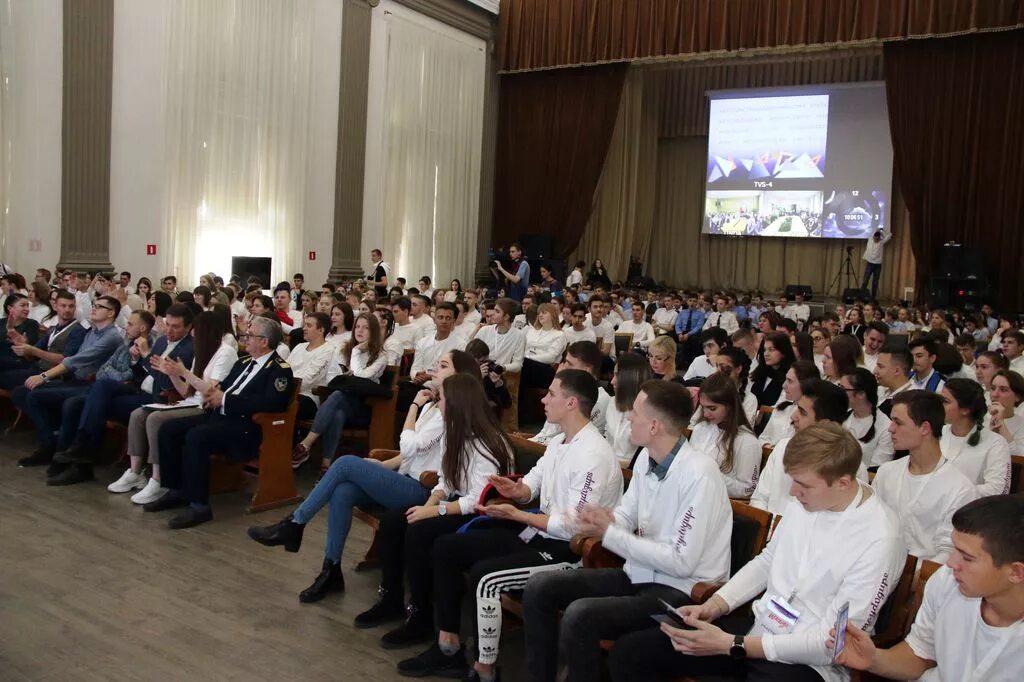 Лк двгупс вход. ДВГУПС. ДВГУПС Хабаровск. ДВГУПС группа Планета 2022. ДВГУПС аудитории.