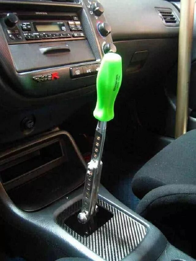 Рычаг коробки передач. Ручка кпп микрофон. Набалдашник коробки передач subaru. Необычная ручка кпп. Оригинальная ручка кпп.