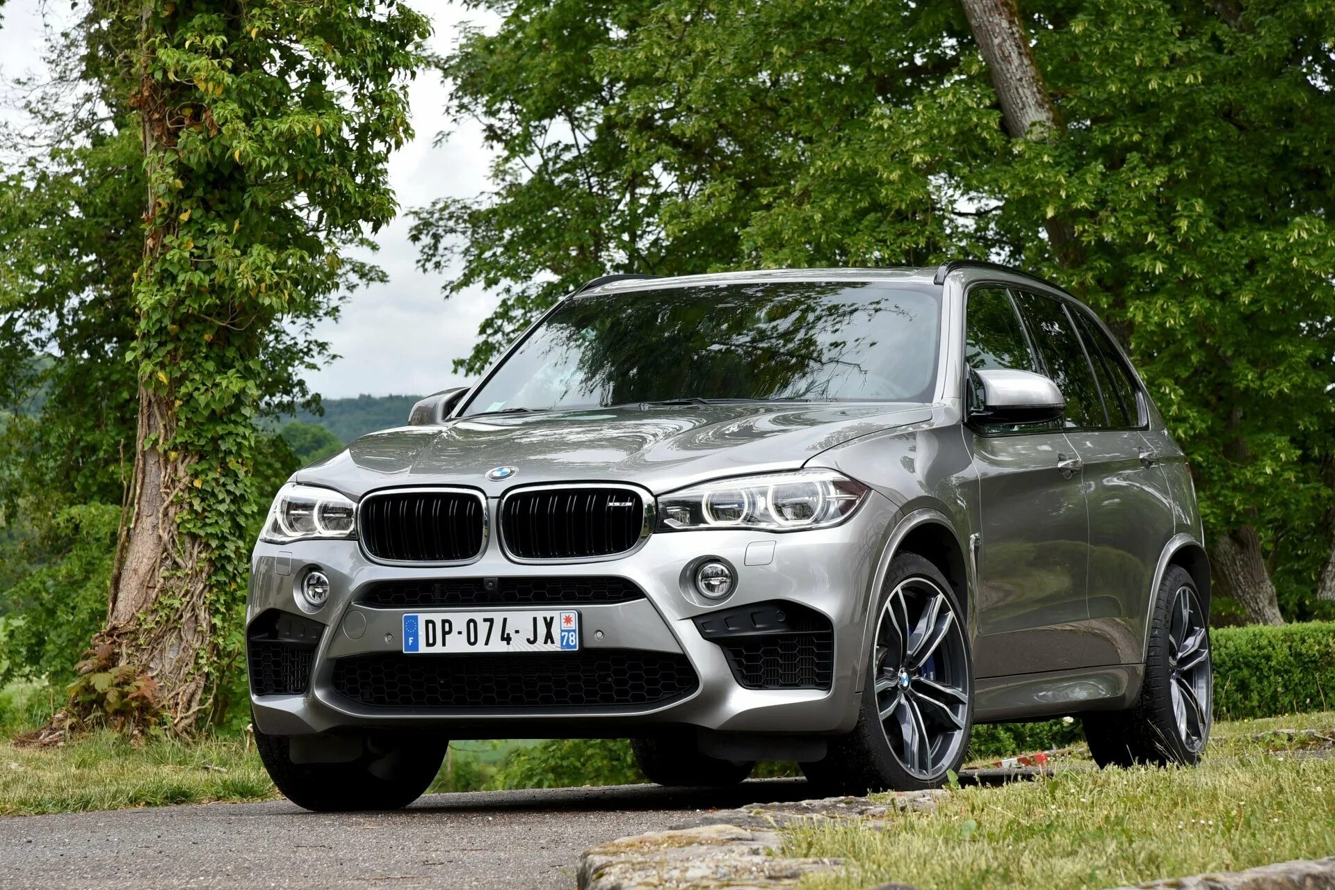 У 5х б. БМВ x5 ф15. БМВ x5 f15. BMW x5m 2015. BMW x5m 2018.