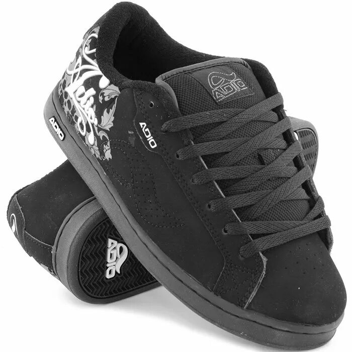 Osiris шузы 2000. Скейтерские кеды Adio. DC Shoes шузы. Adio him кеды. Adio кроссовки