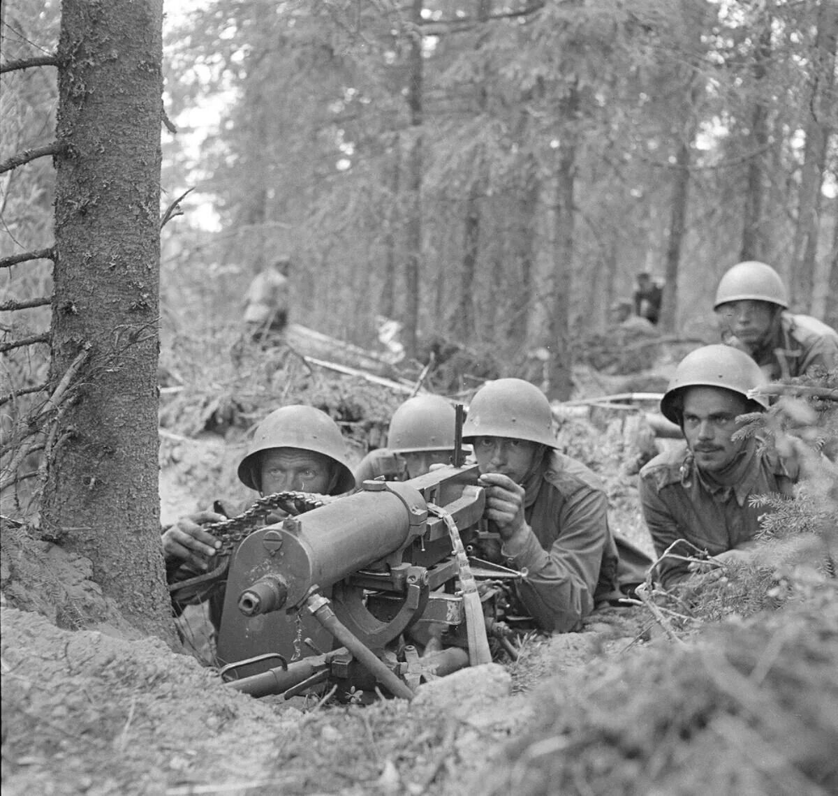 В карелии армейский. Финские войска Карельский перешеек 1941. Трофеи финской армии 1941. Финская каска м40. М 40 Вяртсиля м40 финская каска.