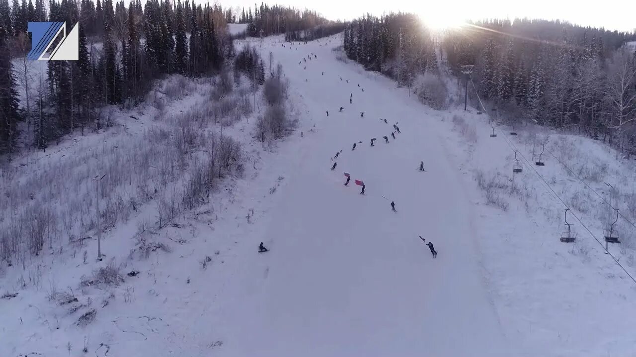 Югус горнолыжный. Югус Междуреченск горнолыжка. Югус горнолыжный комплекс. Гора Югус Междуреченск. Гора Югус Новокузнецк.