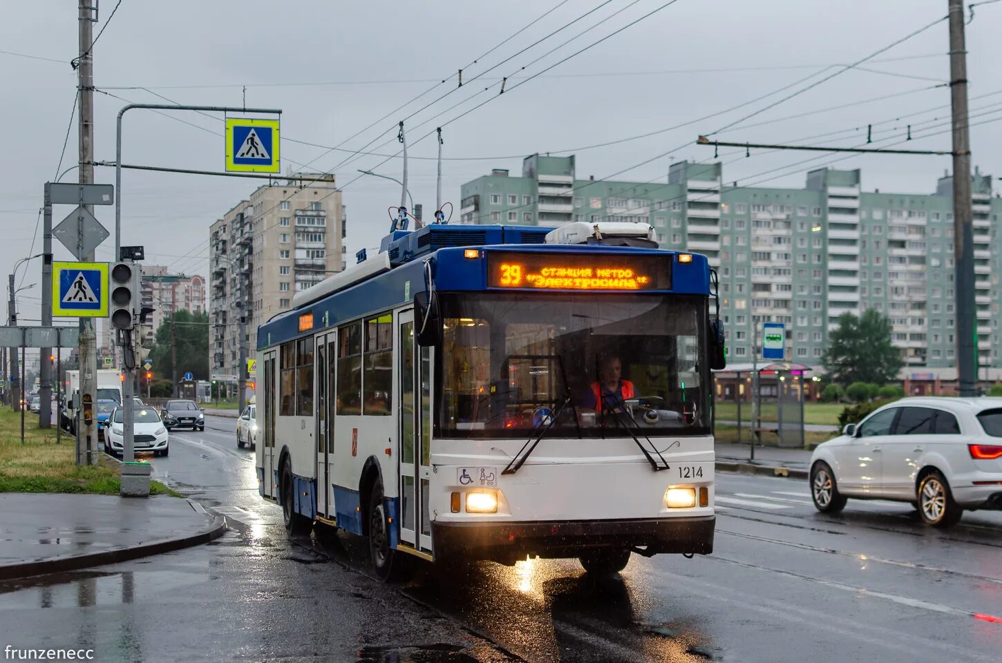 Троллейбус 29 спб. Городской транспорт. Троллейбус 3. Троллейбус Тролза. Городской электрический транспорт.