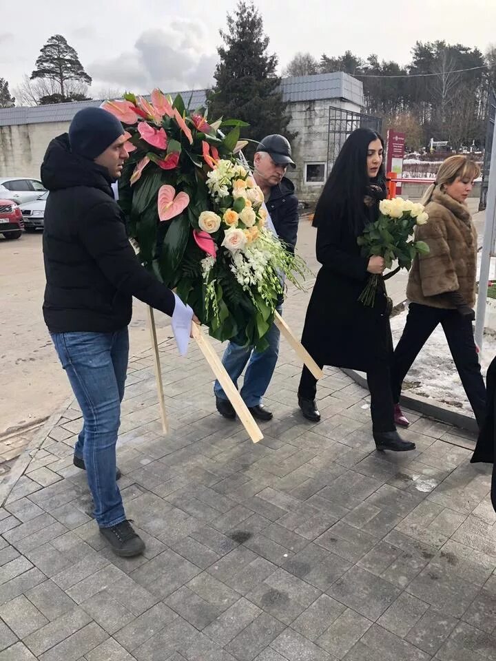 Юлию началову похоронят. Прощание Юлии Началовой. Прощание и похороны Юлии Началовой.