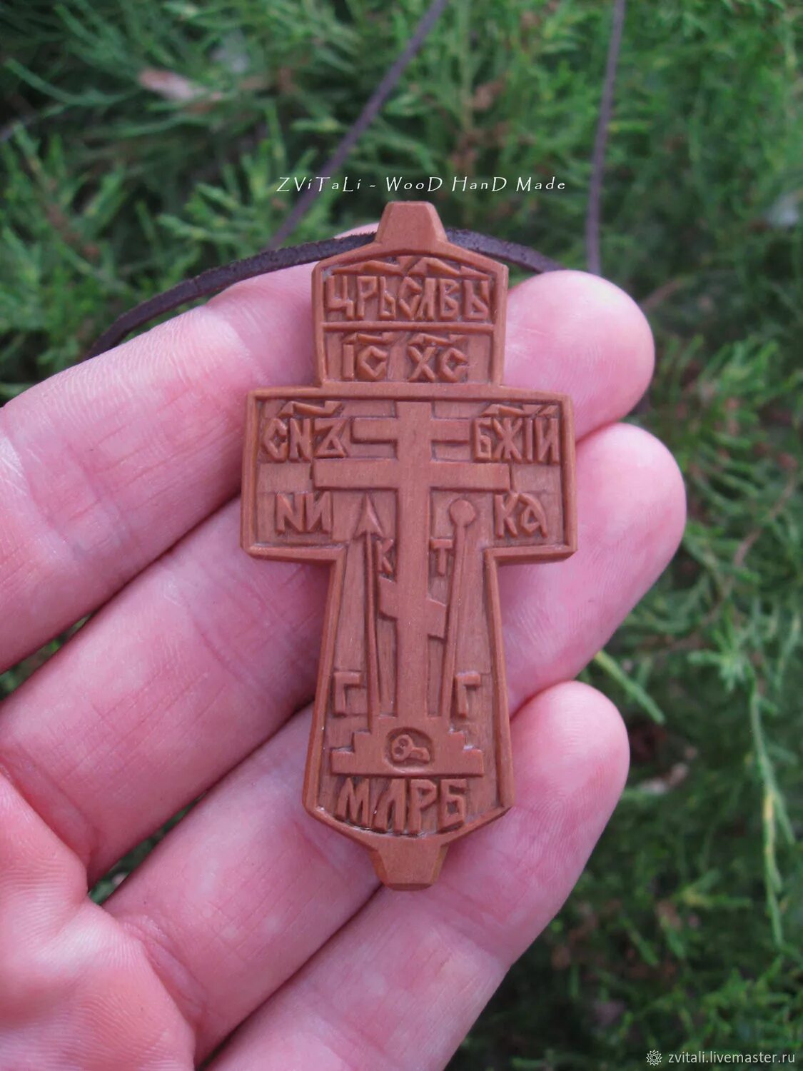 Монашеский крест параман. Старообрядческий наперсный крест. Крест деревянный нательный Старообрядческий. Резной крест староверов.
