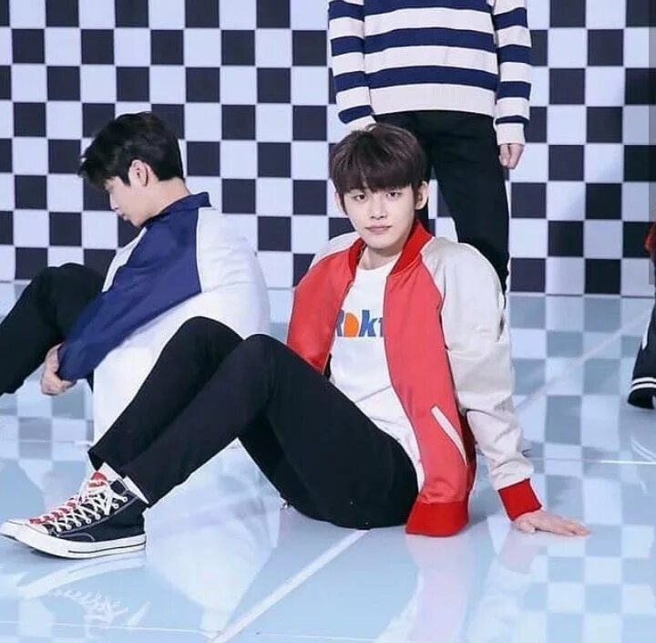 Тэхён тхт. Одежда с тхт. Одежда с тхт. Одежда на март. Одежда с тхт.