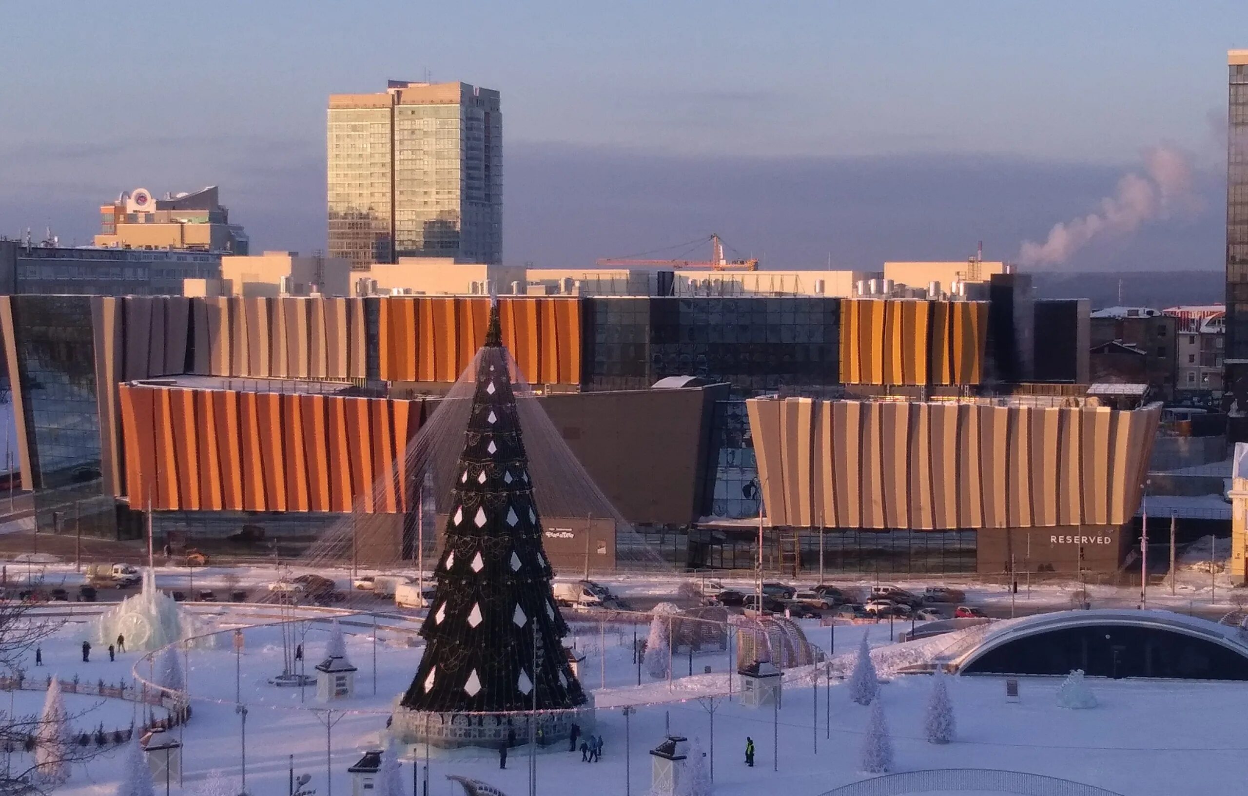 Торговый центр IMALL Пермь. ТЦ IMALL Эспланада Пермь. Эспланада Пермь 2022. Торговый центр на эспланаде Пермь проект. Тц аймол пермь