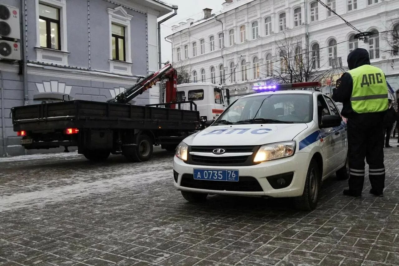 Гаишники ярославль где. Ор дпс петровское ярославская область. Дпс ярославль. Машина дпс ярославль. Дпс ярославль.