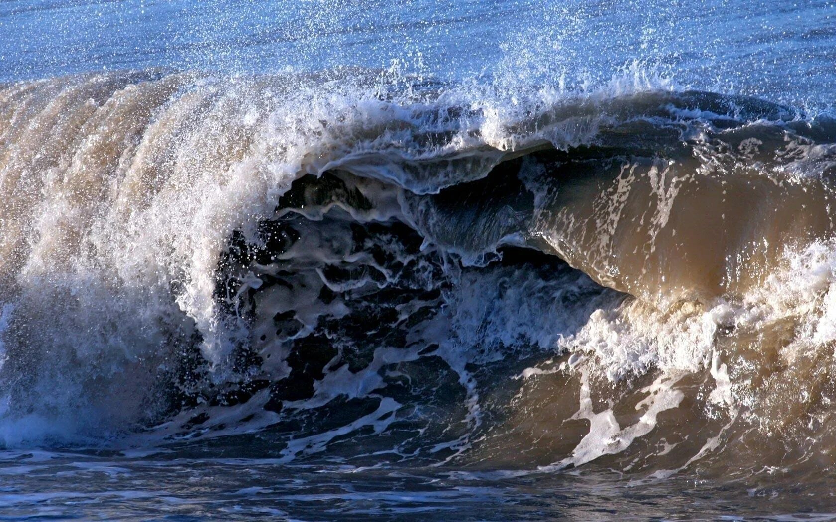 Кипит волна. Море, волны. Огромные волны в океане. Море шторм. Волны шторм.