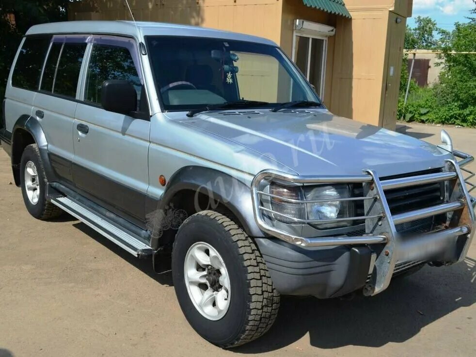 Мицубиси паджеро дизель бу. Mitsubishi Pajero 1995. Mitsubishi Pajero II 1995. Мицубиси Паджеро 1995. Митсубиси Паджеро 2 1995.