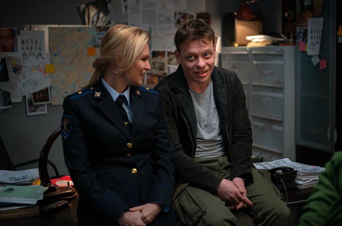 Девушки с макаровым даты. Павел майков сериалы тнт. девушки с макаровым сериал тнт. девушки с макаровым 2025. сериал девушки с макаровым 2 павел майков.