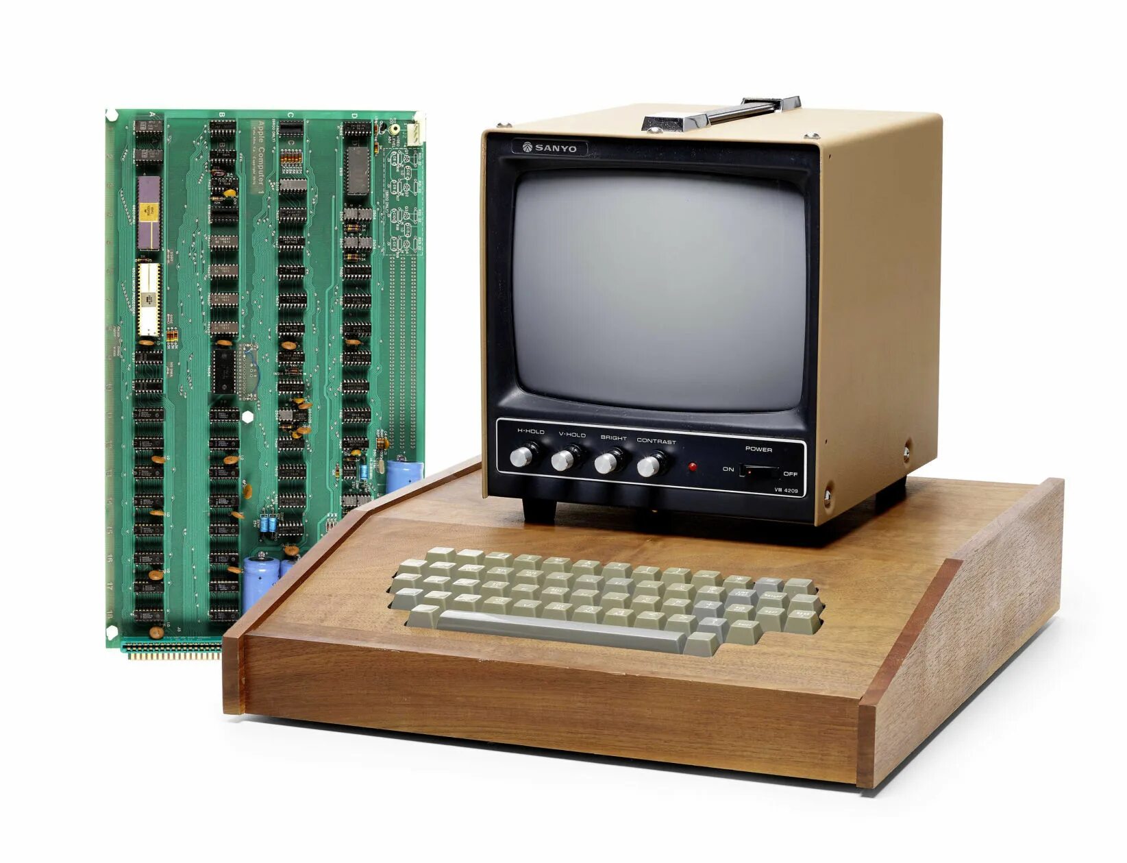 Apple i 1976. Компьютер Эппл 1976. Apple Computer 1. Первый компьютер Apple 1976.