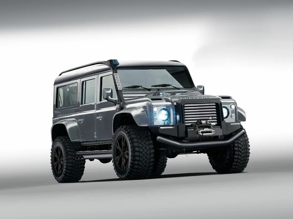 Defender 120. Дефендер 2023. Джип ленд Ровер Дефендер. Дефендер 90 для бездорожья. Ленд Ровер Дефендер 110 для бездорожья.