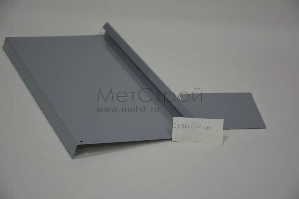 Двери рал 7040. Ral 9006 white aluminium. Окна ral 9011. Плинтус ral 7040. 7040 серое окно.