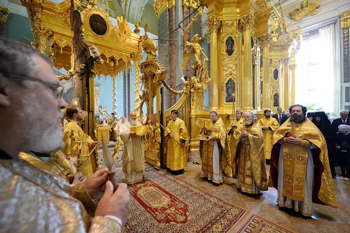 Служба в петропавловском соборе. Литургия в петропавловском соборе. Богослужения в петропавловском соборе санкт-петербурга. Исповедничество. Служба в петропавловском соборе.