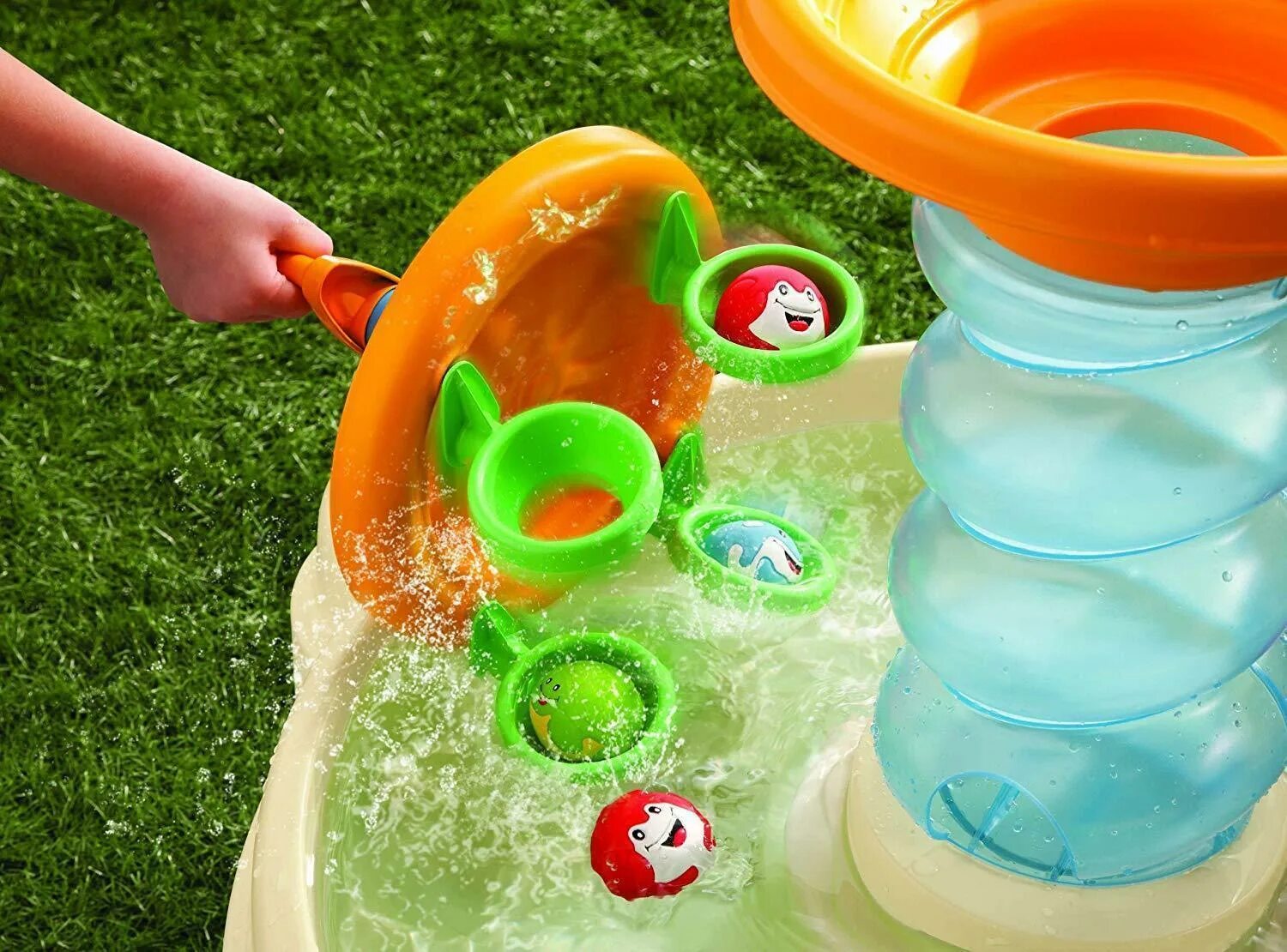 Развлечения для детей на даче. Игры для детей с водой на улице. Little tikes стол. Идеи для игр с детьми. Развлечение для детей на улице летом.