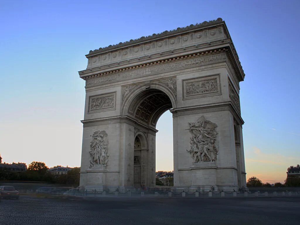 Арка ария. Триумфальная арка Париж. Триумфальная арка Москвы архитектура. Португалия. Триумфальные арки.