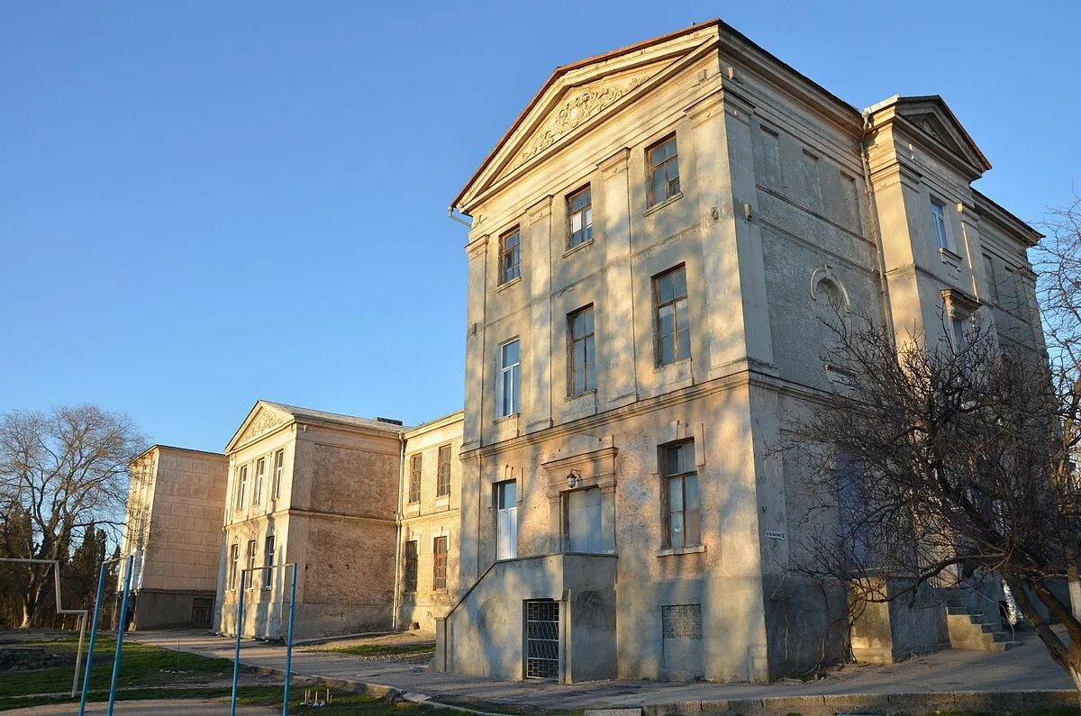 Героев севастополя 15 севастополь. Школа 6 севастополь 1 сентября. Сош 6 севастополь. Средняя общеобразовательная школа №6» севостополь. Капремонт школ севастополь.