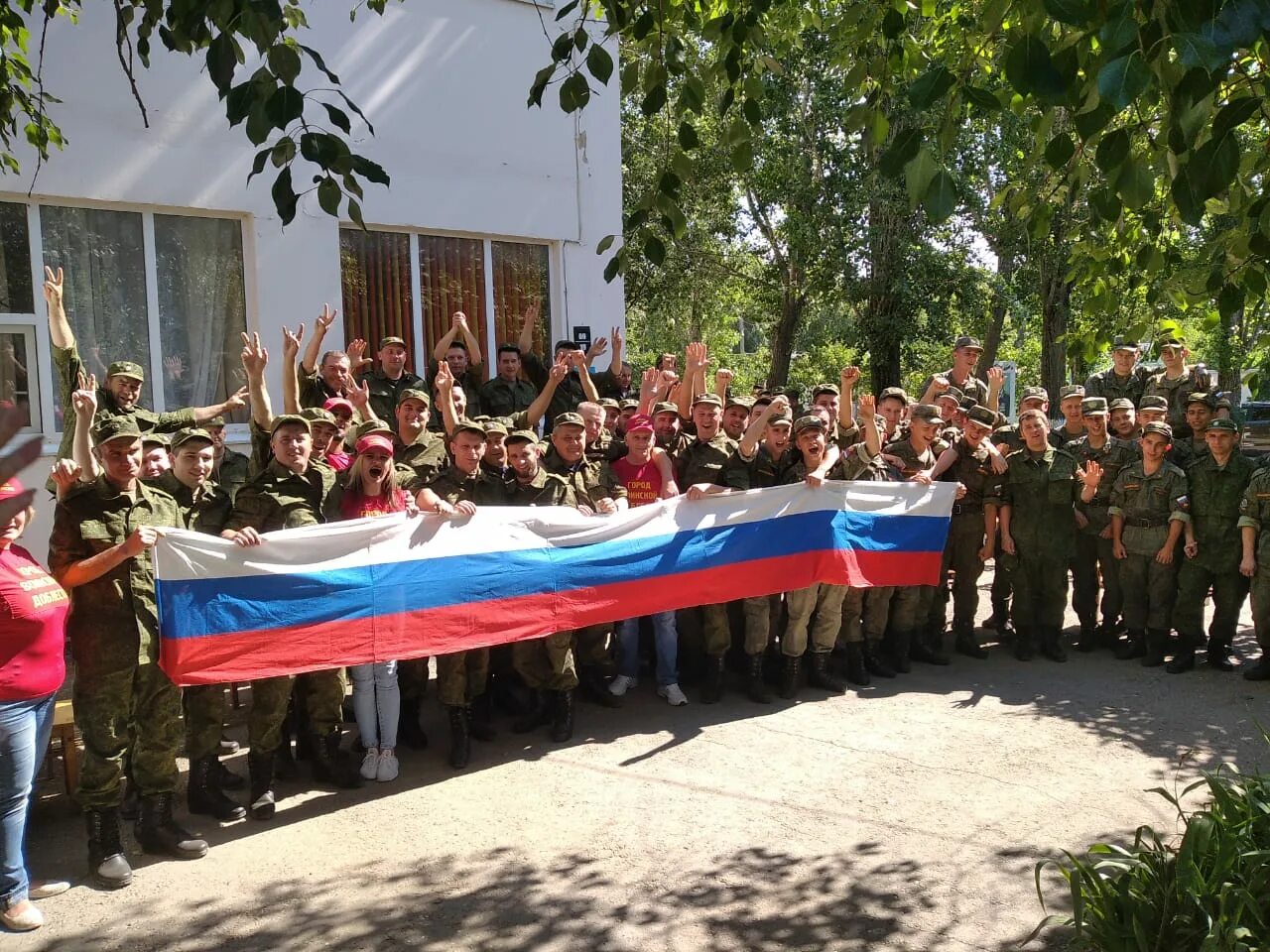 Вч 48670. Вч каменск шахтинский 45767. Каменск шахтинский войска. Бтр 80 донбасс. Каменск шахтинский войска.