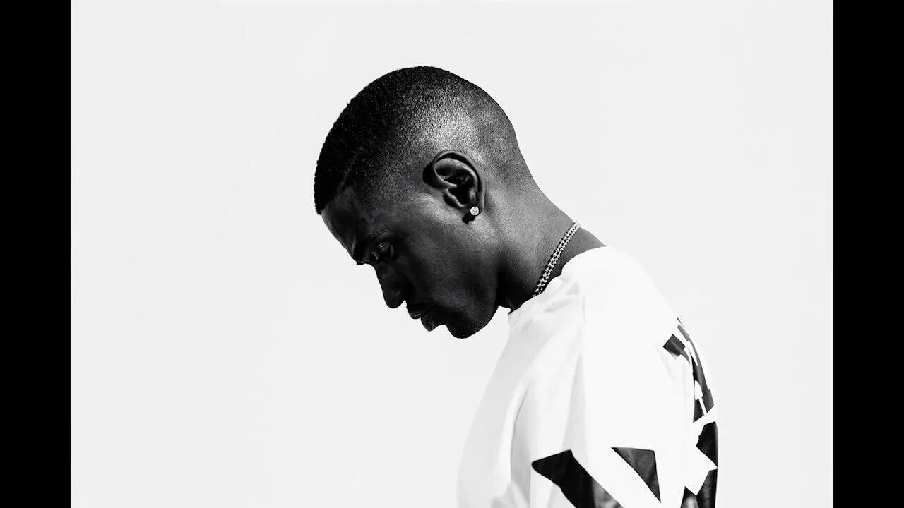 Kanye west talking once again. Kanye west photoshoot. канье вест 2025. big sean and drake. kanye west silhouette.