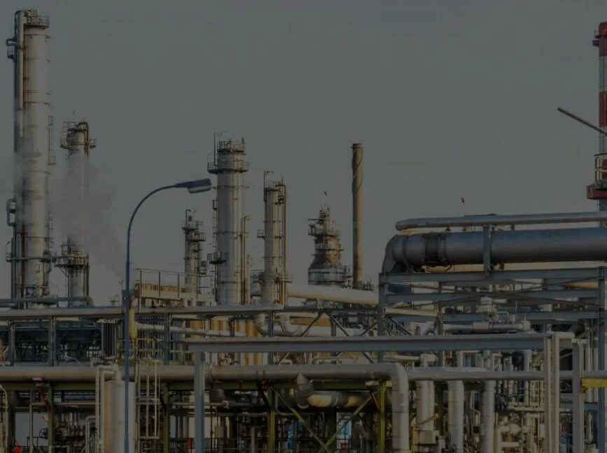 Новошахтинск нпз ростовской области. Пожар на нпз в ростове. Новошахтинский нпз взрыв. Атакован нпз. Завод нзнп новошахтинск.