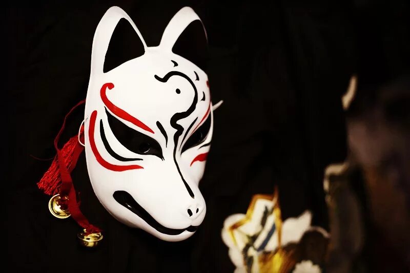 Кожаная маска лисы. Японская лиса кицунэ маска. Театр кабуки маски кицунэ. Китсуне на аву. Wingedwolf94 art эллиота.