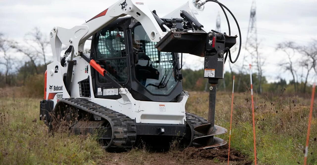 Гидромолот bobcat. Бобкэт 770. Бобкэт 530. Bobcat t770. Bobcat t595.